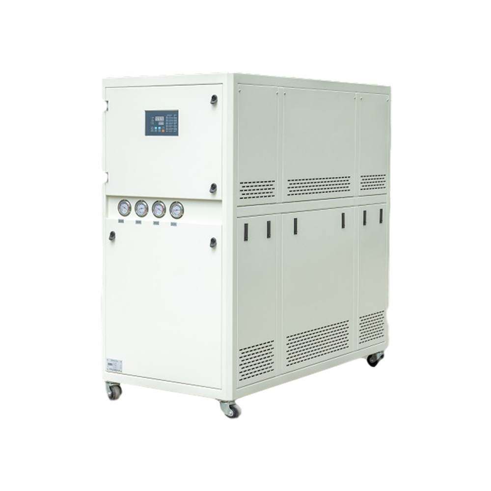 水冷式箱型冷水机正面图